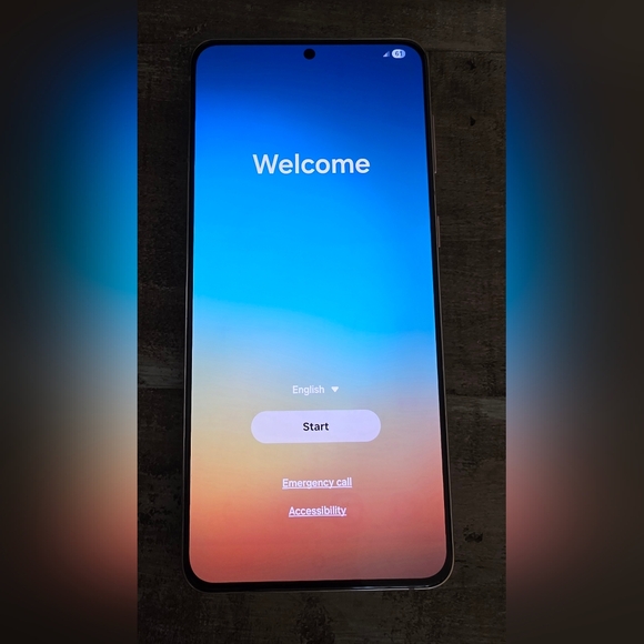 Samsung Galaxy S21+, Unlocked, Lavender - Picture 4 of 4